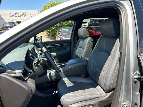 Certified 2024 Buick Enclave Essence w/ Experience Buick Package FWD image 18