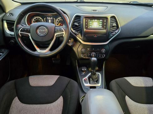 Used 2014 Jeep Cherokee Latitude w/ Comfort/Convenience Group image 29