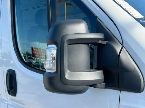Used 2025 RAM ProMaster 2500 w/ Convenience Group FWD image 12