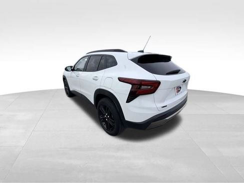 Certified 2025 Chevrolet Trax ACTIV w/ Sunroof Package image 4