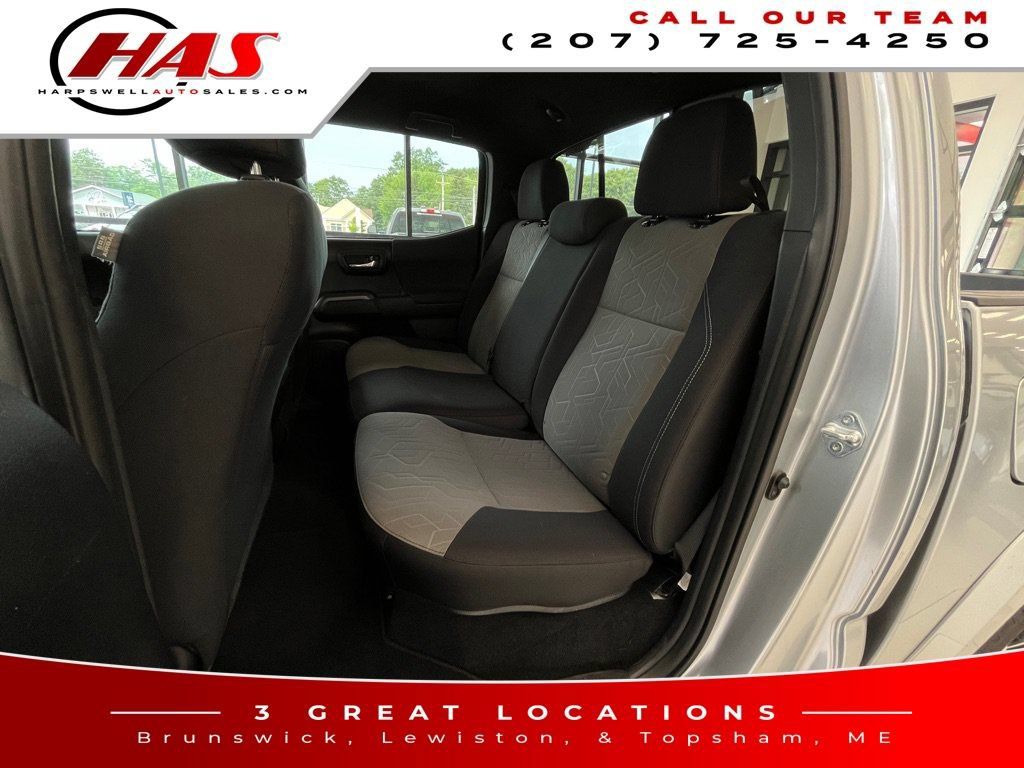 Used 2022 Toyota Tacoma TRD Sport w/ Technology Package AWD/4WD image 12