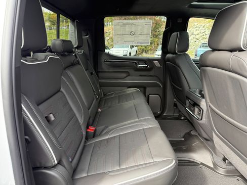 New 2026 GMC Sierra 1500 AT4X image 19