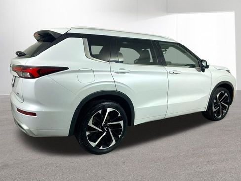 Used 2023 Mitsubishi Outlander SEL image 34