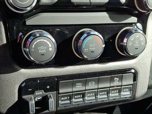 New 2026 RAM 5500 Tradesman w/ Chrome Appearance Group AWD/4WD image 10