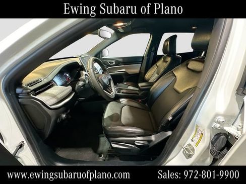Used 2024 Jeep Compass Latitude AWD/4WD image 21