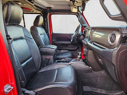 Used 2018 Jeep Wrangler Unlimited Sahara image 21