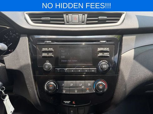Used 2016 Nissan Rogue S AWD/4WD image 23