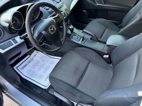 Used 2013 MAZDA MAZDA3 i Sport FWD image 9