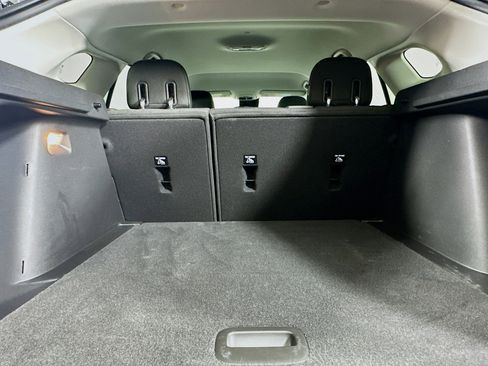 Used 2024 Chevrolet Trax LS FWD image 27