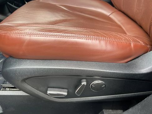 Used 2016 Lincoln MKX Reserve w/ Climate Package FWD image 12