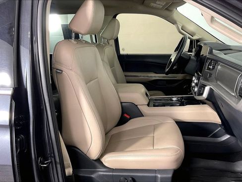 Used 2024 Ford Expedition Max XLT RWD image 9