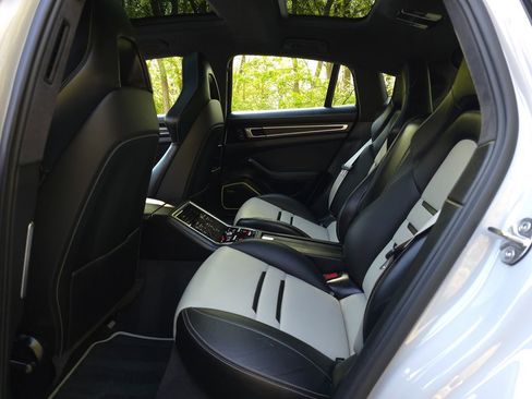 Used 2020 Porsche Panamera 4S image 16