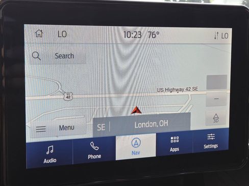 Used 2024 Ford Explorer XLT w/ Equipment Group 202A AWD/4WD image 4