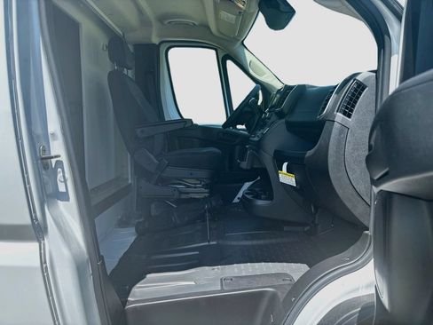 Used 2025 RAM ProMaster 3500 w/ Quick Order Package 22G SLT FWD image 36