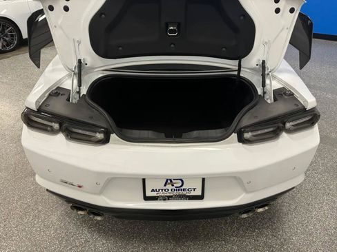 Used 2019 Chevrolet Camaro ZL1 RWD image 31