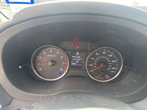 Used 2016 Subaru Crosstrek 2.0i Premium image 9