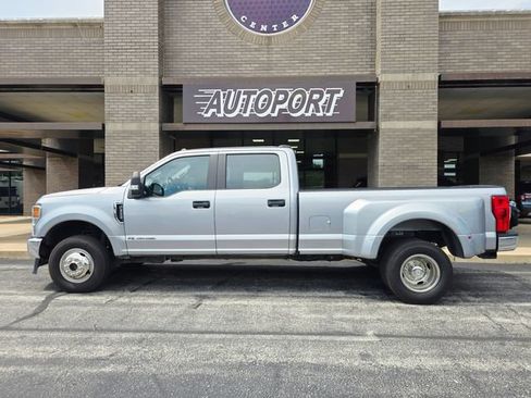 Used 2021 Ford F350 XL w/ STX Appearance Package AWD/4WD image 5