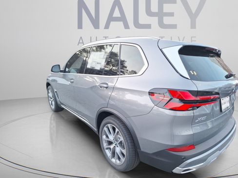 Used 2026 BMW X5 xDrive40i w/ Premium Package AWD/4WD image 4