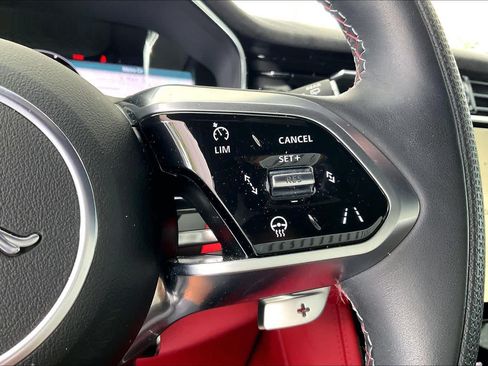 Used 2023 Jaguar F-PACE SVR AWD/4WD image 24