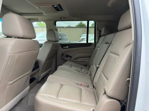 Used 2019 GMC Yukon XL SLT w/ Open Road Package image 17