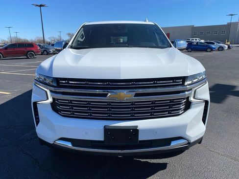 Used 2023 Chevrolet Suburban Premier image 4