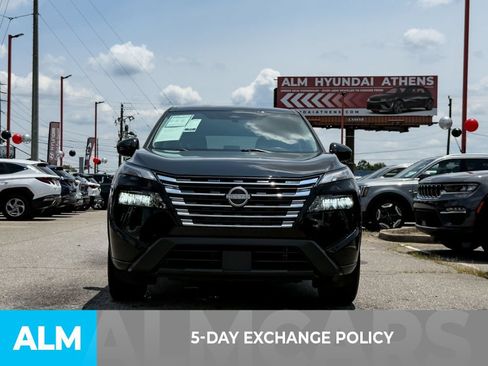 Used 2024 Nissan Rogue SV FWD image 3