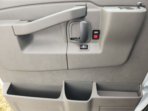 New 2025 Chevrolet Express 3500 w/ Power Convenience Package image 24