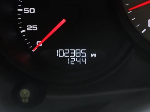 Used 2015 Porsche Macan S image 37