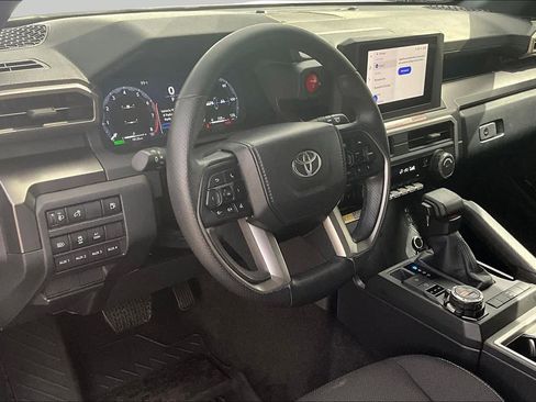 Used 2025 Toyota 4Runner TRD Off-Road AWD/4WD image 18