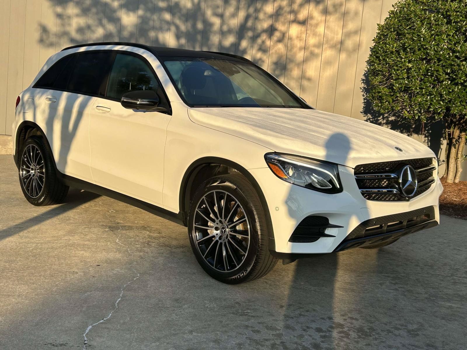 Used 2019 Mercedes-Benz GLC 300 image 4