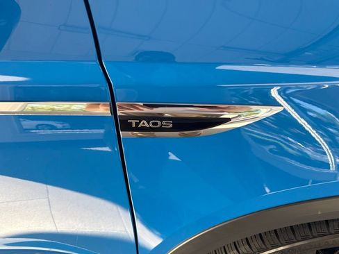 Used 2024 Volkswagen Taos SE FWD image 6