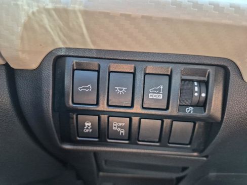 Used 2022 Subaru Ascent Premium w/ Convenience Package AWD/4WD image 18