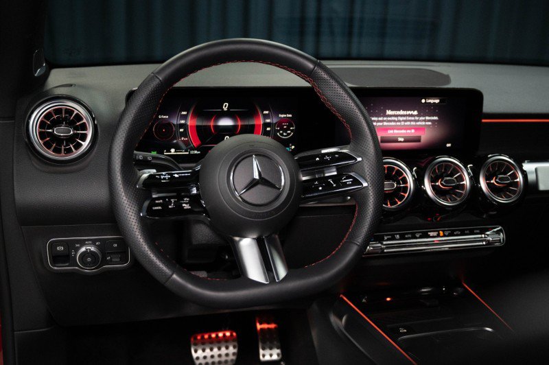 Certified 2026 Mercedes-Benz GLB 250 4MATIC image 16