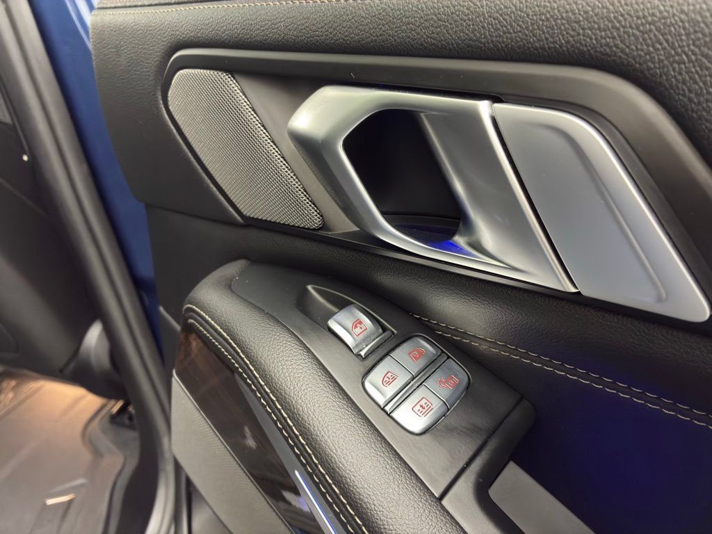Used 2019 BMW X7 xDrive50i w/ Premium Package AWD/4WD image 50