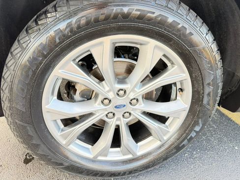 Used 2020 Ford Explorer Limited RWD image 10