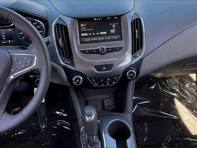 Used 2018 Chevrolet Cruze LT FWD image 11