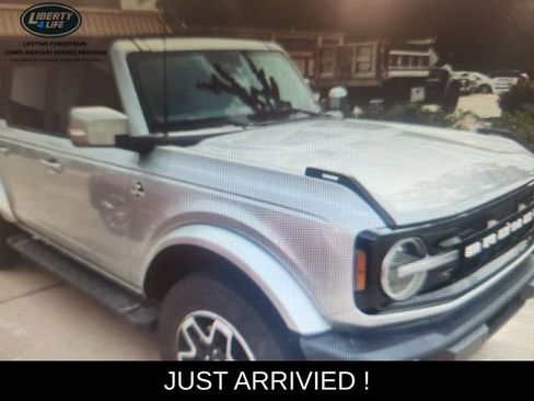 Used 2024 Ford Bronco Outer Banks AWD/4WD image 1