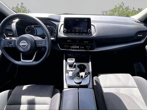Used 2024 Nissan Rogue SV AWD/4WD image 14