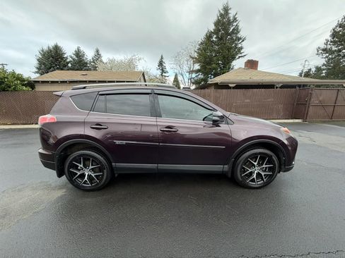Used 2017 Toyota RAV4 SE w/ Power Special Value Package AWD/4WD image 4