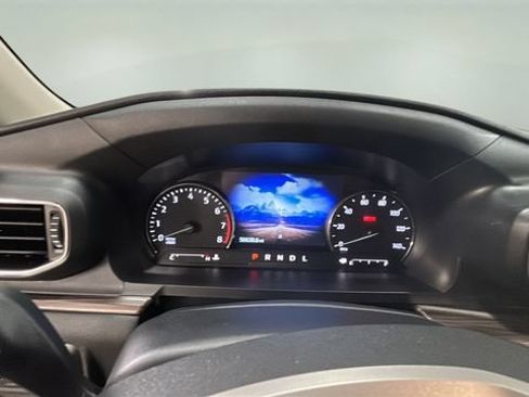 Used 2022 Ford Explorer Limited w/ Equipment Group 301A AWD/4WD image 13