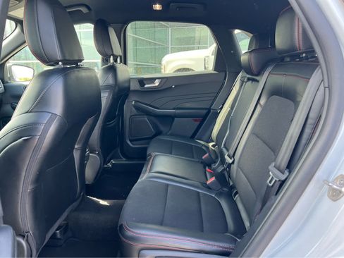 Certified 2025 Ford Escape ST-Line Select AWD/4WD image 26