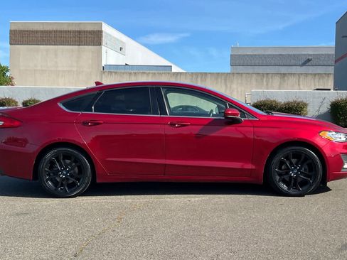 Used 2019 Ford Fusion SE w/ Equipment Group 151A image 6