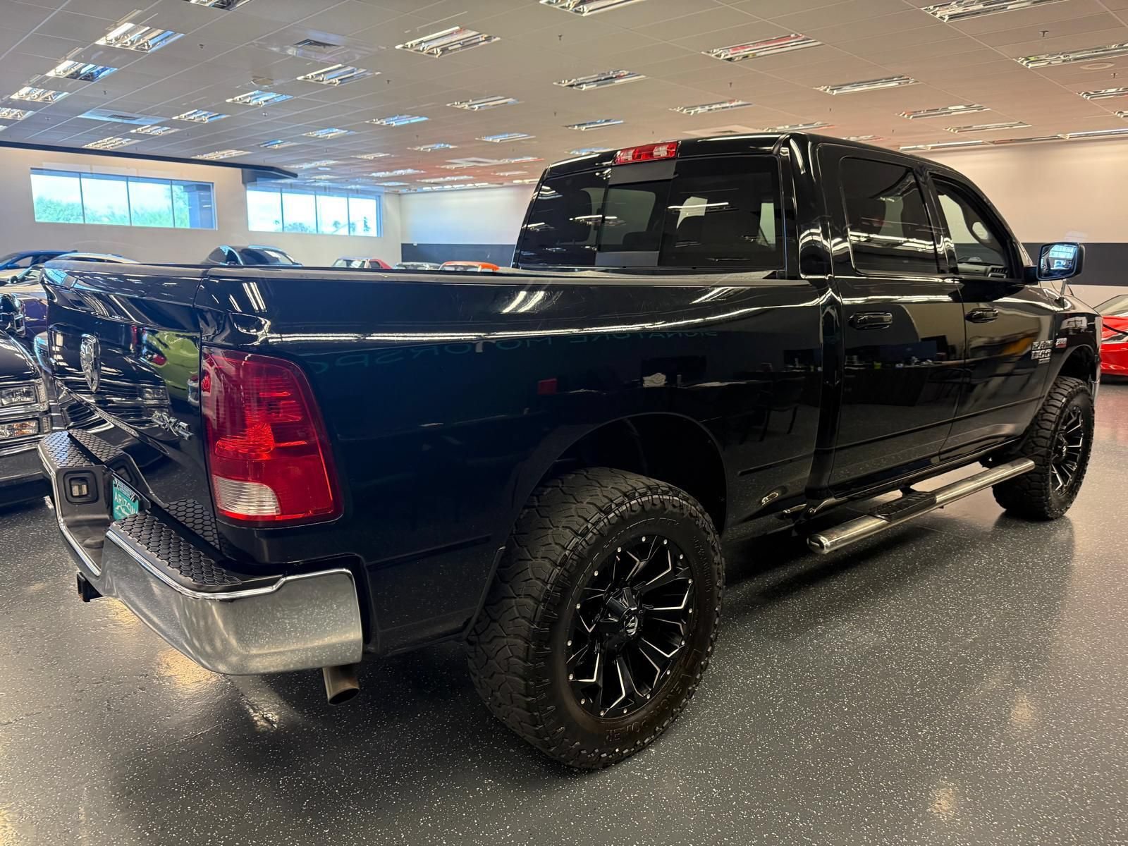 Used 2019 RAM 1500 Classic SLT AWD/4WD image 4