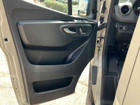 New 2025 Mercedes-Benz Sprinter 2500 image 14