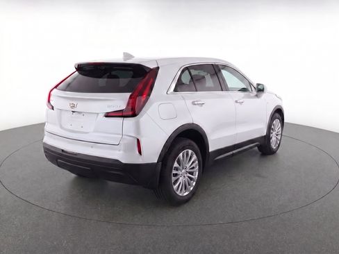 Used 2024 Cadillac XT4 Luxury w/ Cold Weather Package image 4