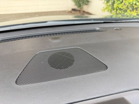 Used 2025 Nissan Altima 2.5 SV image 17