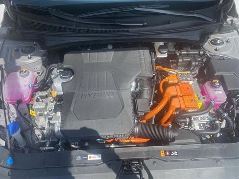 New 2025 Hyundai Elantra SEL image 16