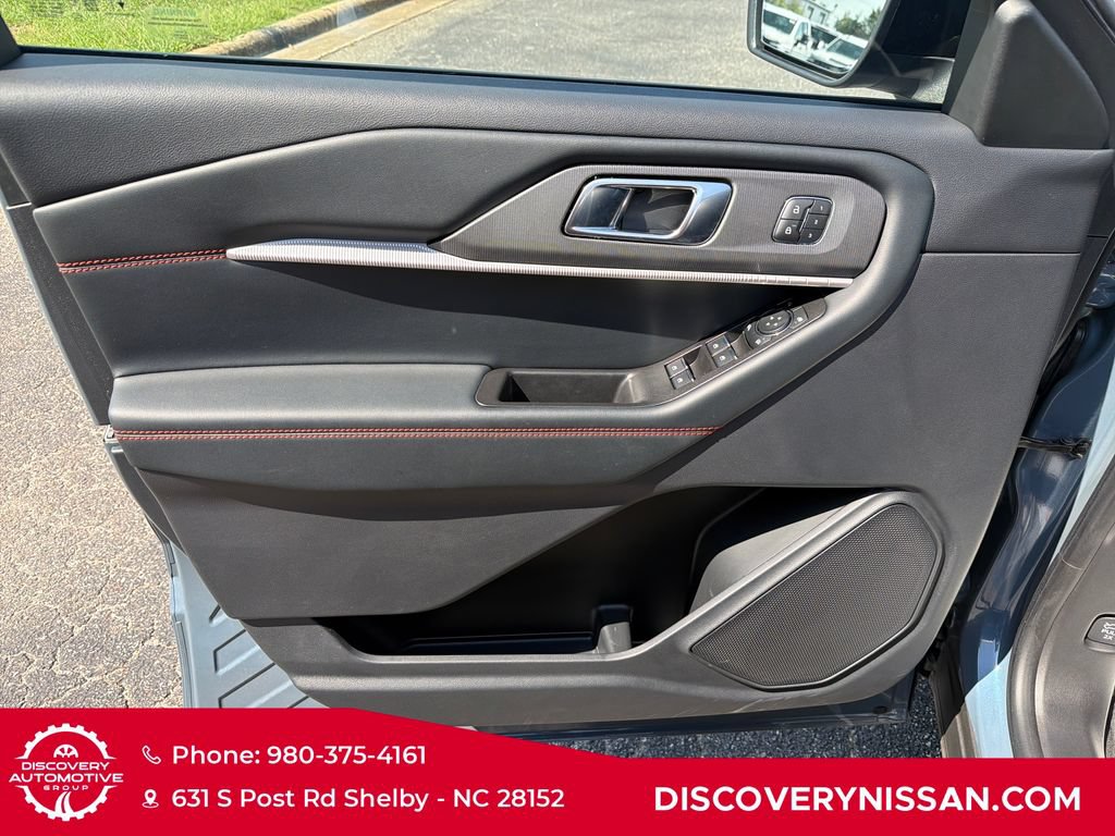 Used 2025 Ford Explorer ST-Line w/ Premium Package AWD/4WD image 10