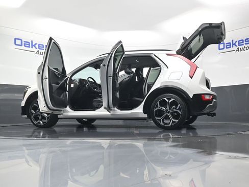 Certified 2023 Kia Niro EX Touring image 61