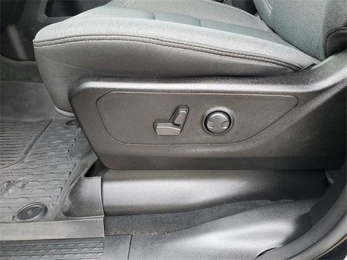 Certified 2022 RAM 1500 Big Horn AWD/4WD image 18
